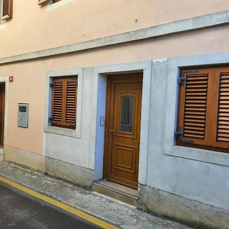 Apartma Delfin Apartment *