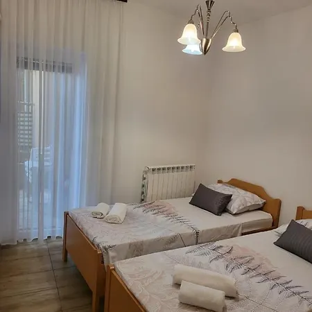 דירה Apartma Delfin איזולה